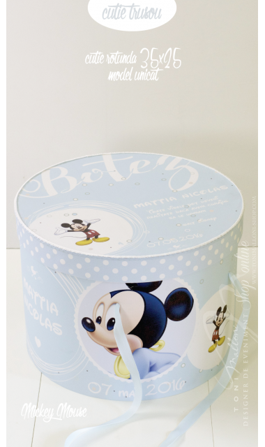 Trusou de botez brodat pentru baieti cu Mickey Mouse, Little man 1